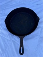 Cast iron skillet SE 8 10.5'