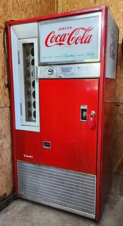 Vntg 1960's Coke Machine-WORKS