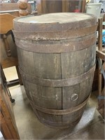 Large Wine Metal Strap Barrel.