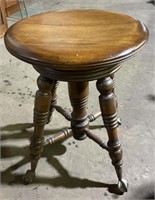(L) Clawed Rotating Stool 19”