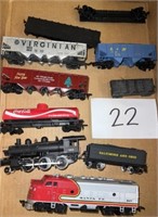 HO scale train cars & engines; mixed