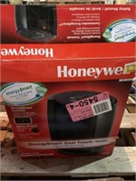 Honeywell Electric Heater in box