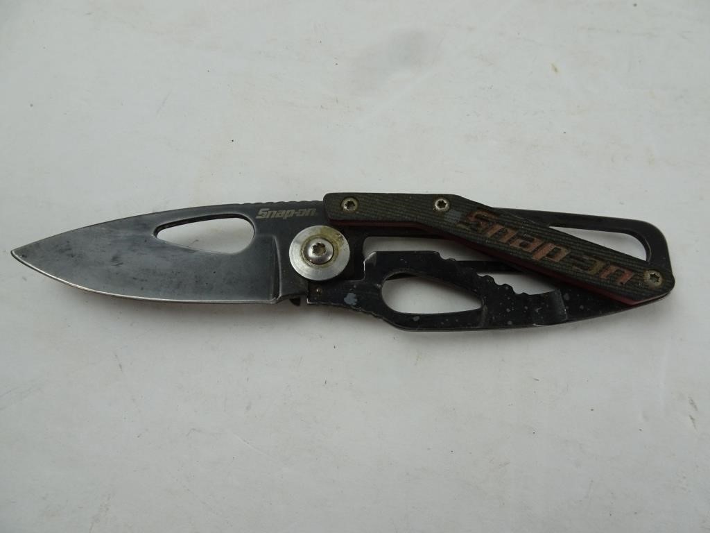 Snap-On Exposed Side Folding Pocket Knife