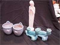 Art pottery including a pair of