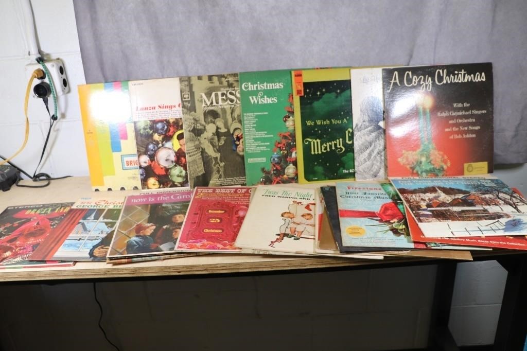 Vinyl Records LPs Over 20 Christmas Themed Albums