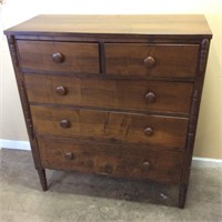 ANTIQUE CHEST OF DRAWERS