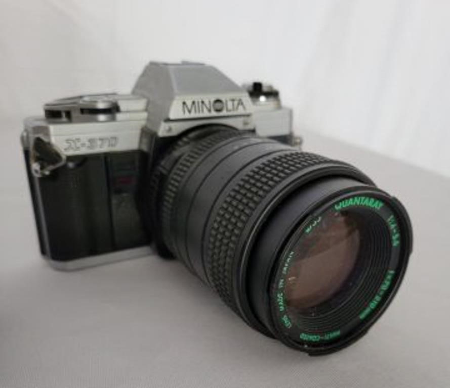 MINOLTA 35 MM X 370 CAMERA WITH EXTRA LENS