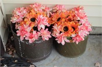2 Flower Pots