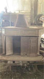 Cast iron stove, missing 1 door