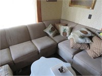 SECTIONAL COUCH WITH THROW PILLOWS BRING HELP TO