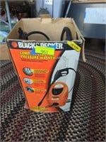 Black& Decker compact electric pressure washer