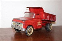 VINTAGE TONKA DUMP TRUCK