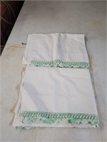 Vtg Pillow Cases W/Crocheted Edges