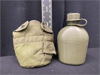 US Military Canteen w/ Cover