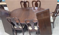 Drexel Dining Table w/ Chairs