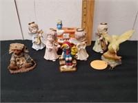 Miscellaneous collectible ceramic figurines The