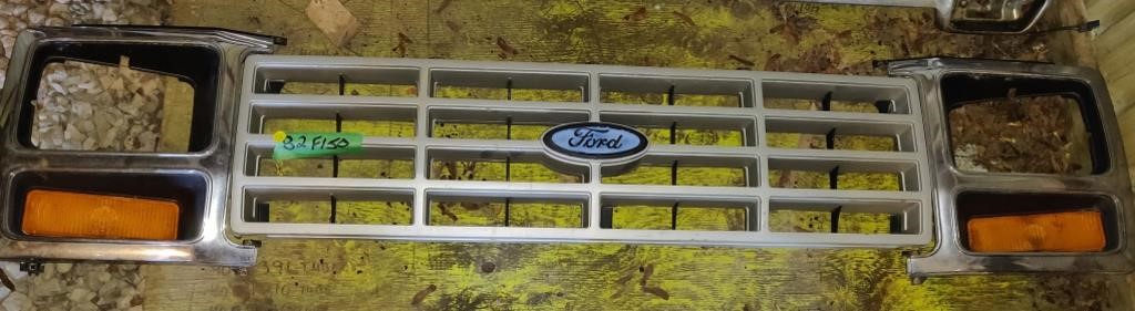 '82 Ford F150 Grille