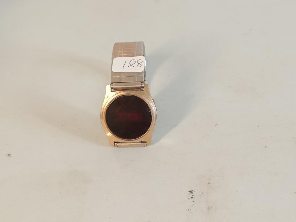 vtg Timex H cell red screen digital watch