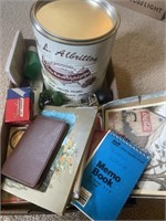 Advertising tin, magnifying glass, stationary