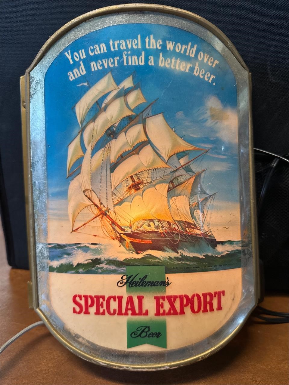 Heileman's special export beer light