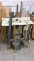 Router table with dust collector