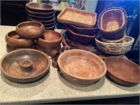 Breadbaskets and wooden bowls and wooden napkin