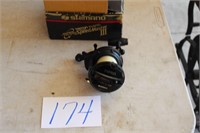 SHIMANO SPEEDMASTER 3 BAITCASTER REEL REEL IN BOX