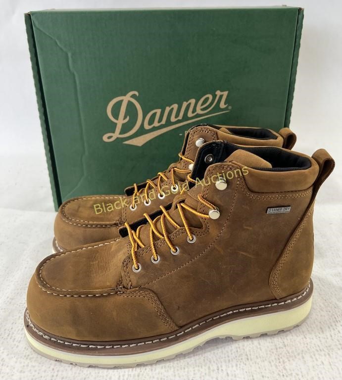 New Men’s 9.5 Danner Cedar River Waterproof Boot