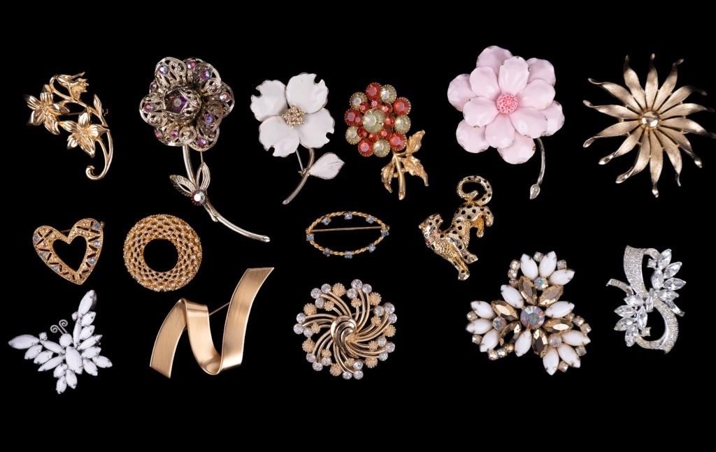 Floral & Collectible Brooches (15)