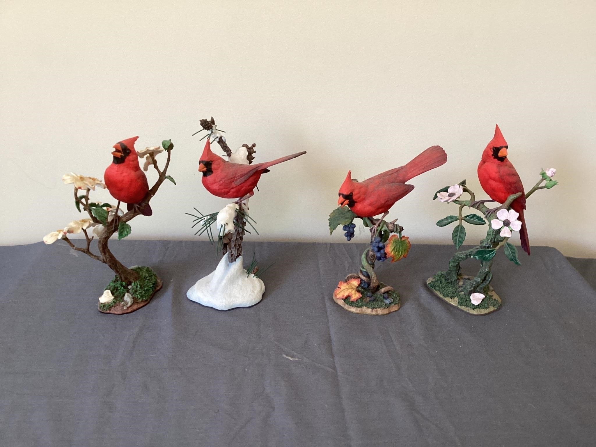 Sorted bird, figurines