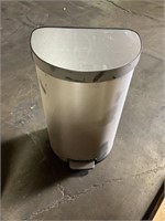 KOHLER HANDS FREE TRASH CAN **SOME SCRATCHES,