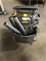 DEWALT WET/ DRY SHOP VAC **OUT OF BOX, CONDITION