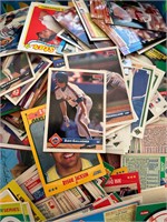 MISC SPORTS CARDS - LOADS