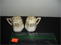 Nippon flower Salt and Pepper Shakers