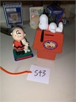VINTAGE SNOOPY BANK AND CHARLIE BROWN STATUE