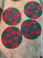4 Quilted Christmas placemats