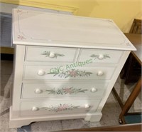 Beautiful country cream five drawer dresser with