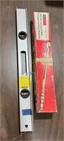 Leval & Torque Wrench