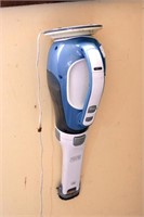 BLACK AND DECKER HAND VACUUM