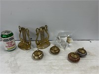 Decorative house items included harp book ends