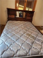 Queen bed see below


water bed frame with