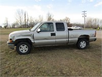 01 Chevy Silverado LS 1500 Ext. Cab, 4x4, 4.8L V8