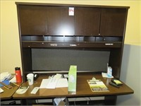 APPROX 10' L-SHAPED OFFICE DESK (EXCLUDES ALL