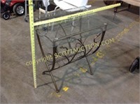 23"x18" beveled edge glass top end table, metal