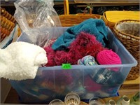 Storage tub of Yarn partial knitted sweater scarf