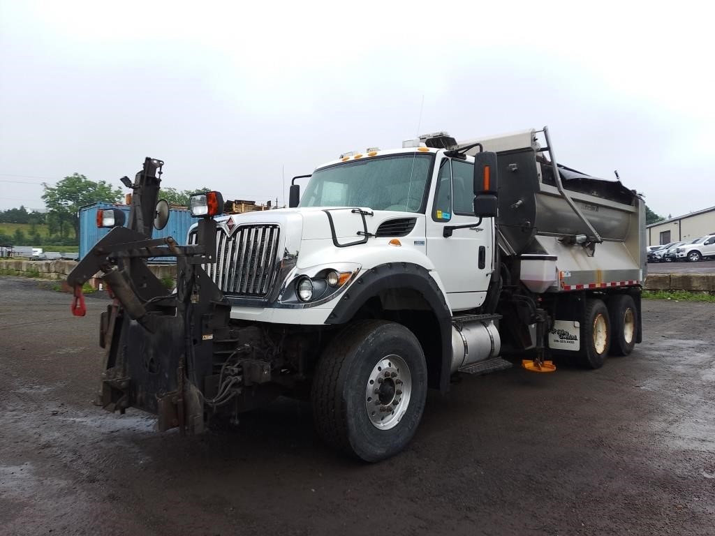 2013 International WorkStar T/A Dump Truck