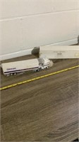 New ERTL Weaver Popcorn Die Cast Mack Semi