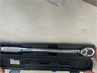 1/2' DRIVE TORQUE WRENCH W/CASE-APPEARS TO BE NEW