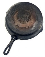 Antique Griswold #8 (704) Cast Iron Skillet Pan