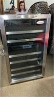 Whirlpool 38 bottle wine cooler